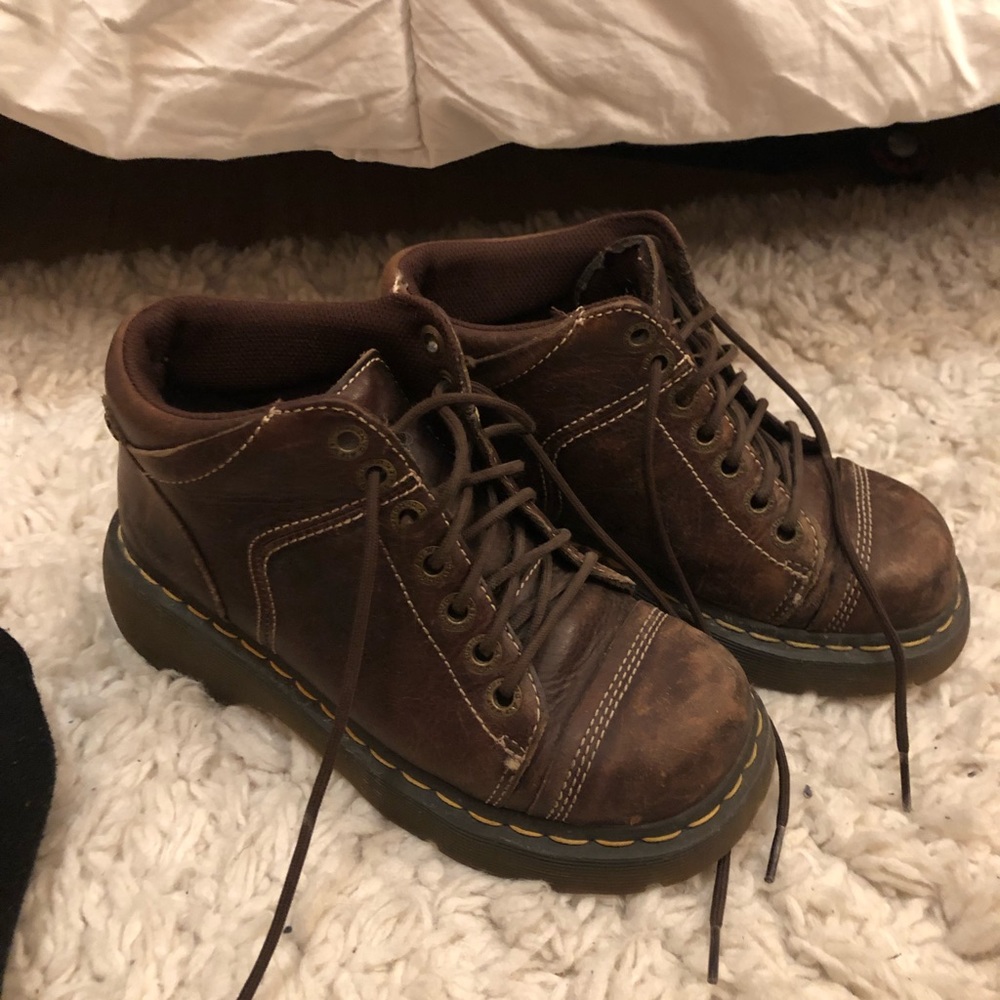 Dr. Martens Vintage Yolanda Boots
